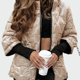 Jachetă din bumbac cu glugă și mâneci lungi cu model matlasat