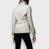 Eranis – Jachetă ușoară pentru tranziția de sezon