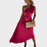 Nika - Elegantes Kleid mit Falten an der Schulter