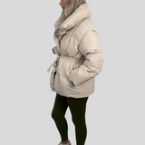 Karly – Puffjacke mit Gürtel