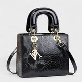 Izabela - Schlangeffekt Tasche