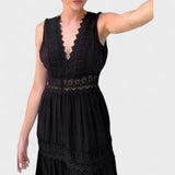 Elena - Elegantes Spitzenkleid mit V-Ausschnitt