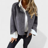 Lucija - Kurze Jacke mit eleganten, fließenden Ärmeln